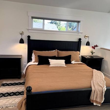 Brand New Custom Built Cottage In Downtown W/Pool! Salem Bagian luar foto